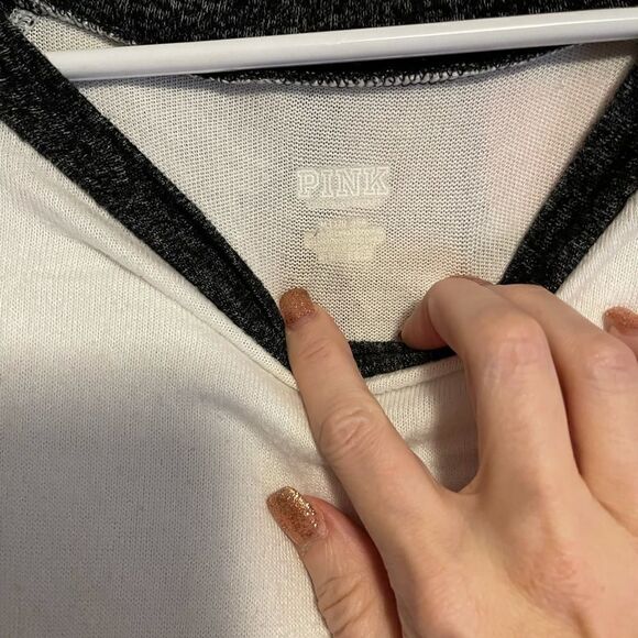 2/$15 VS Pink Soft Chicago Shirt - Picture 2 of 3